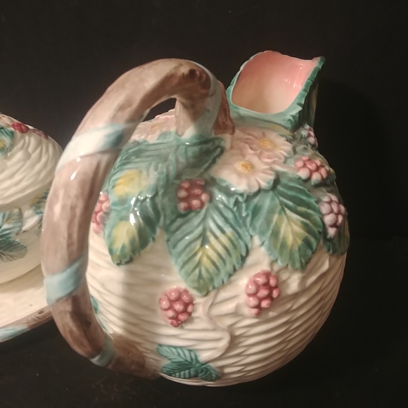 The Haldon Group Ceramic Majolica Fruits Pitcher Jug and Handheld Basket set - Picture 3 of 8